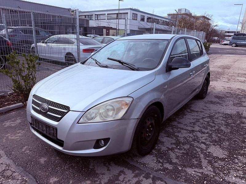 Gebraucht Kia Ceed EX 143 PS (105 kW) 2008 Silber Kleinwagen