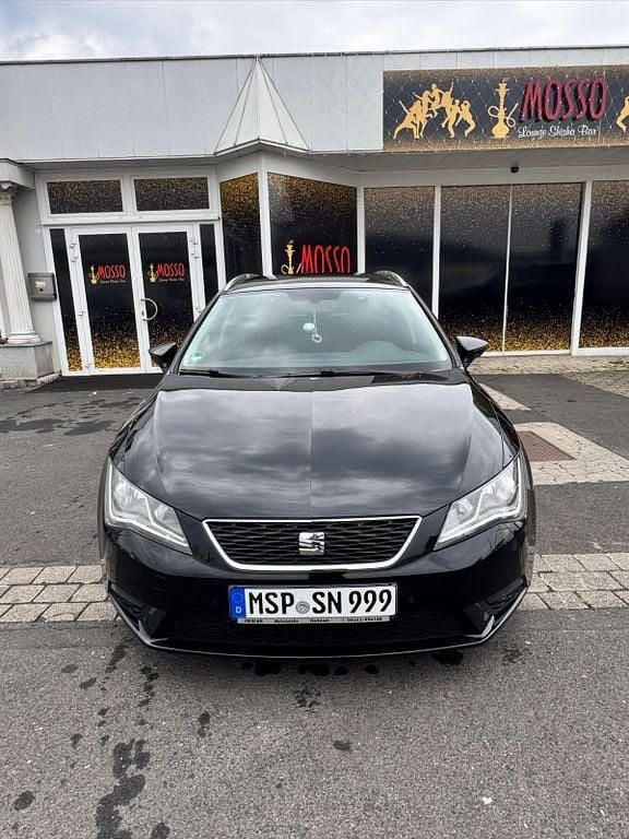 Schwarz Gebraucht 2015 Seat Leon ST Reference Kombi | 6.000 € (Fairer Preis) - Bild 1/4