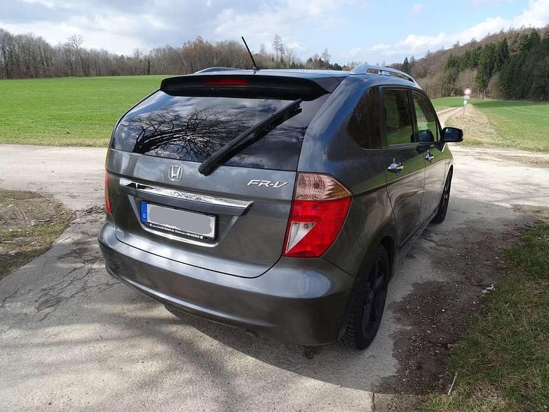Gebraucht Honda FR-V Trend 140 PS (102 kW) 2009 Grau Van / Kleinbus