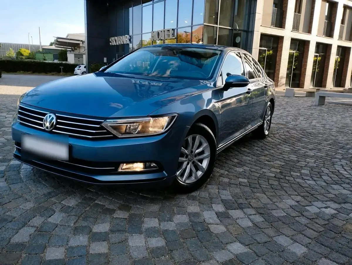 Gebraucht VW Passat Comfortline 2015 Limousine