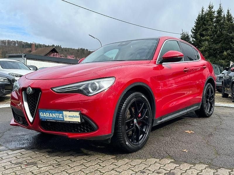 Gebraucht Alfa Romeo Stelvio 280 PS (205 kW) 2017 Rot SUV