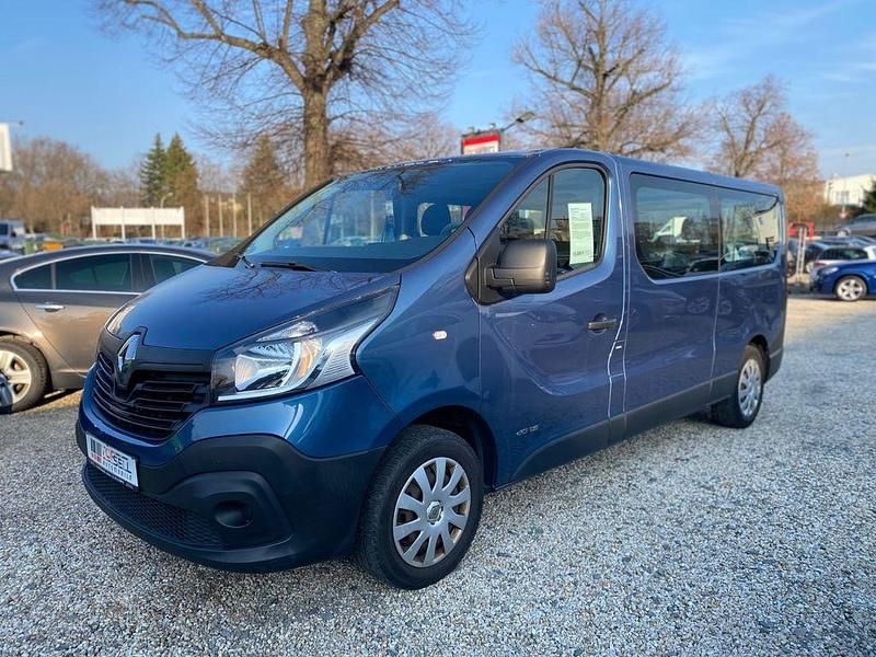 Gebraucht Renault Trafic 116 PS (85 kW) 2015 Blau Van / Kleinbus