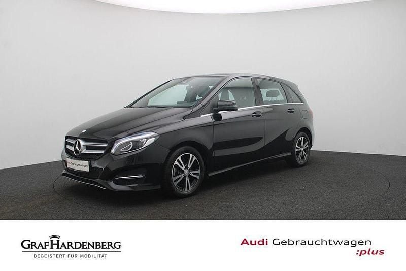 Gebraucht Mercedes B180 122 PS (89 kW) 2016 Schwarz Van / Kleinbus