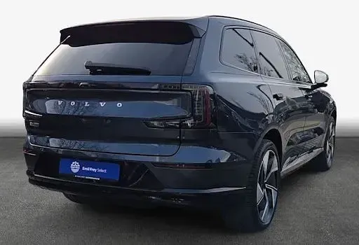 Używany Volvo EX30 Plus 200 kW (272 KM) 2025 Niebieski SUV