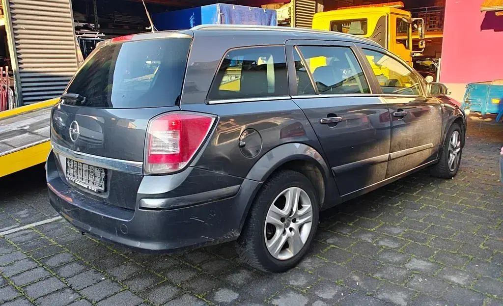 Usata Opel Astra 116 CV (85 kW) 2009 Grigio Berlina