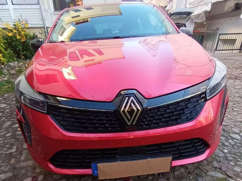 Neu Renault Clio V 91 PS (66 kW) 2025 Rot Limousine