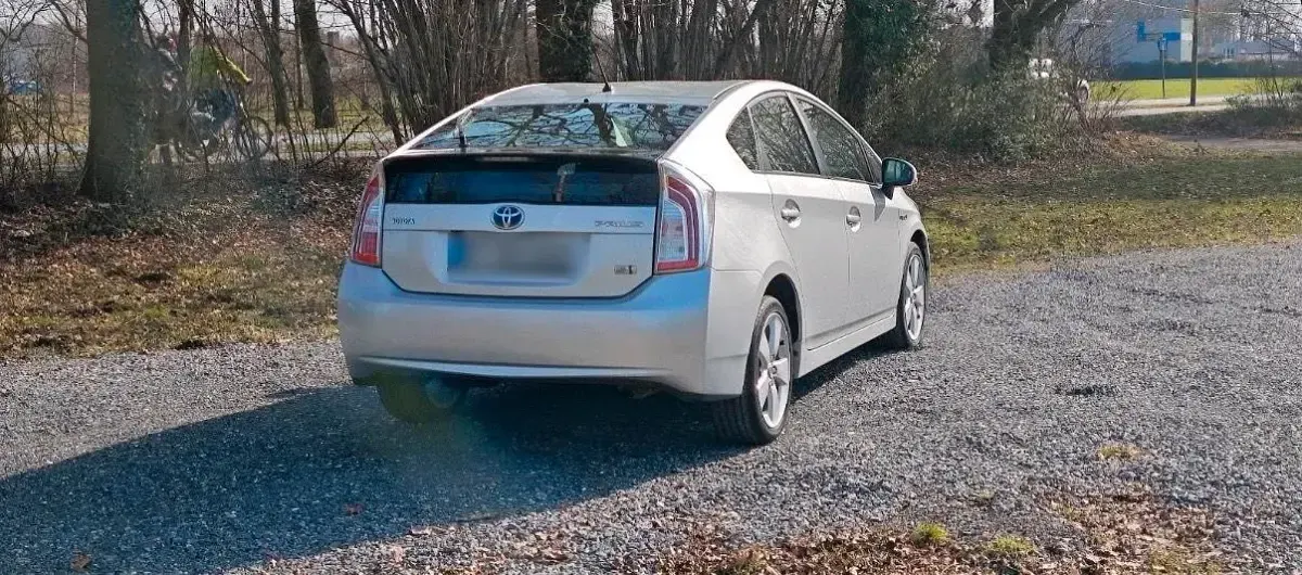 Gebraucht Toyota Prius 136 PS (100 kW) 2013 Silber Limousine