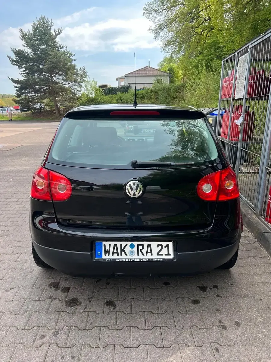 Gebraucht VW Golf V 110 PS (80 kW) 2005 Schwarz Kleinwagen