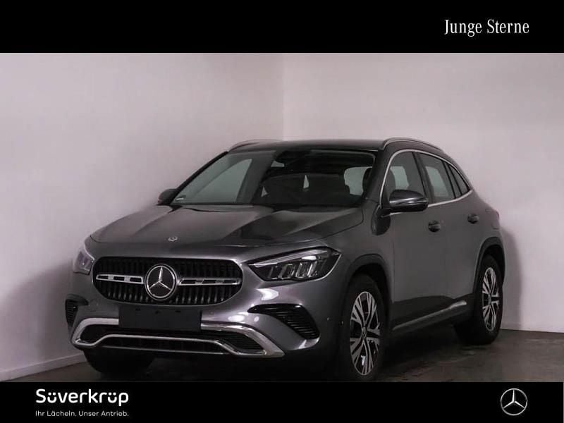 Gebraucht Mercedes GLA200 Progressive 163 PS (119 kW) 2024 Grau SUV