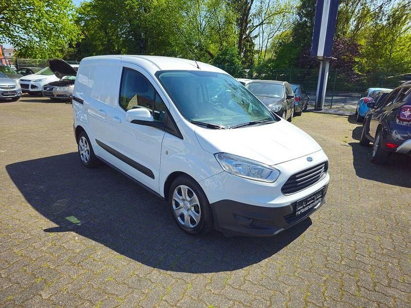 Używany Ford Transit 101 KM (74 kW) 2018 Biały Minivan