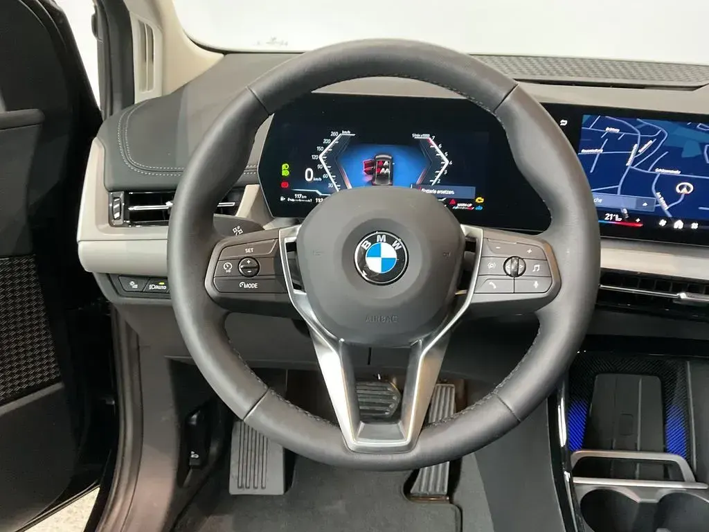 Neu BMW 220 170 PS (125 kW) 2025 Schwarz Van / Kleinbus