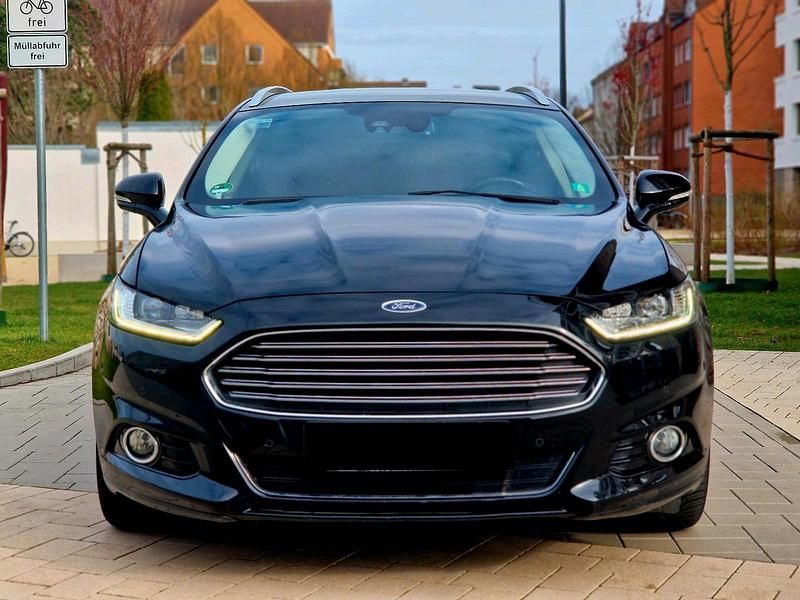 Gebraucht Ford Mondeo 179 PS (131 kW) 2016 Schwarz Kombi