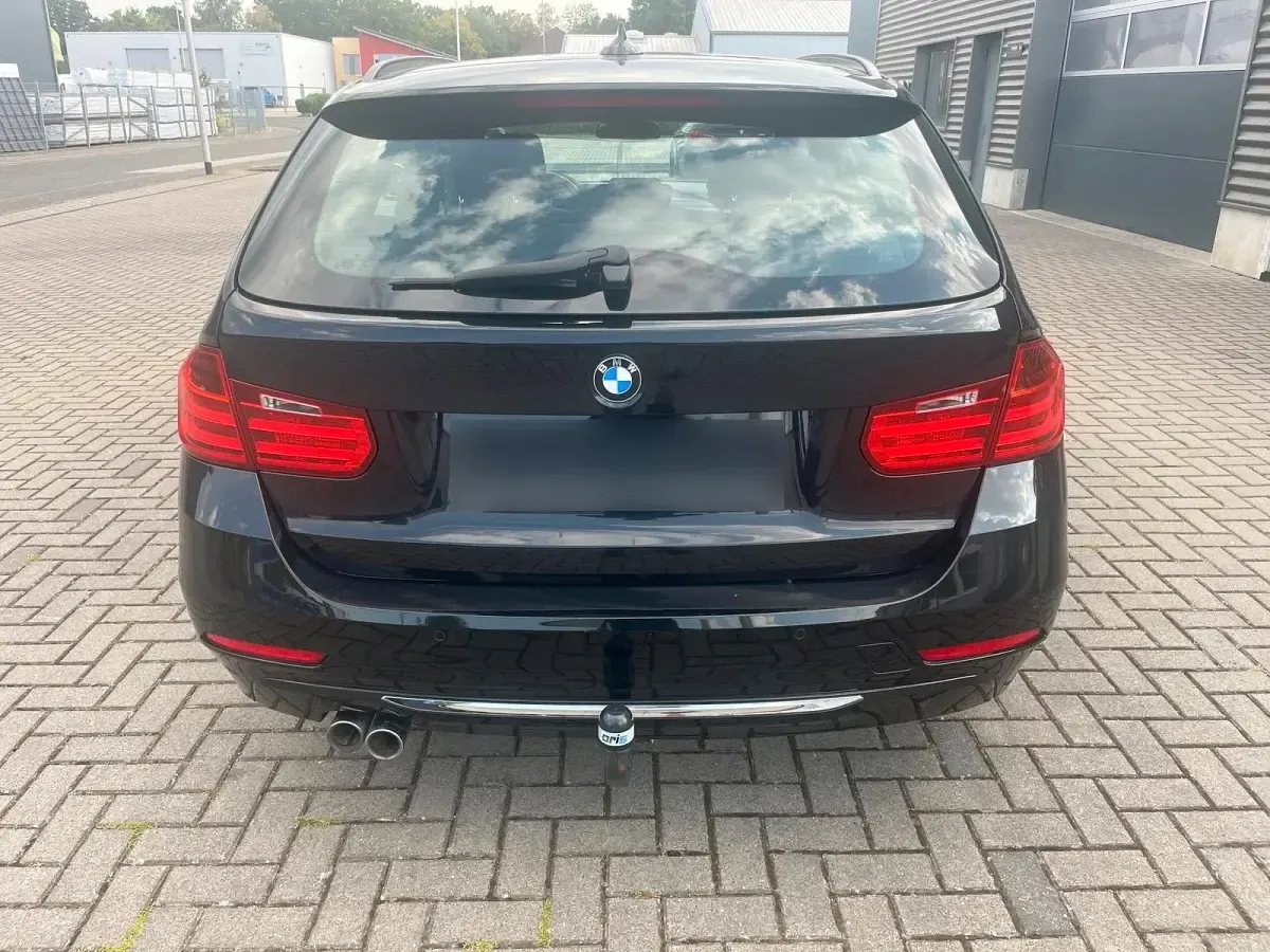 Gebraucht BMW 330 258 PS (189 kW) 2014 Schwarz Kombi
