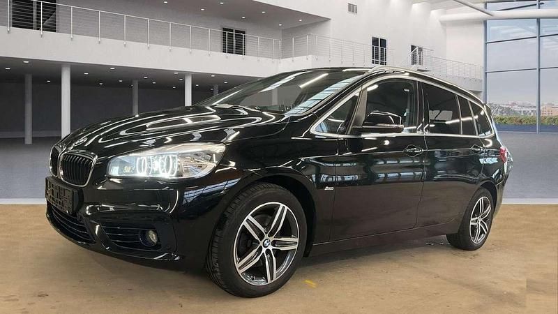 Schwarz ii Gebraucht 2015 BMW 218 Van / Kleinbus | 11.800 € (Fairer Preis) - Bild 1/4