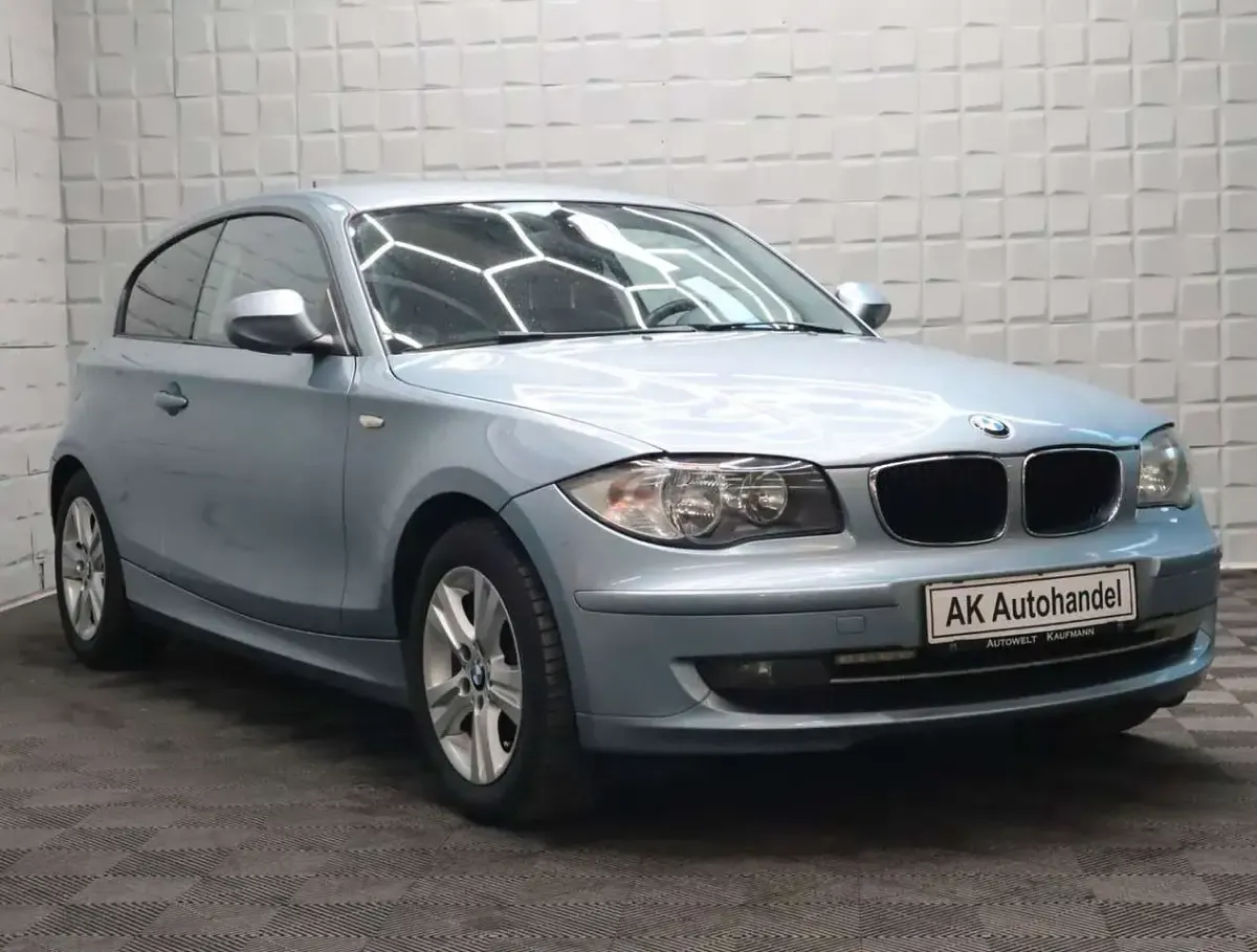 Gebraucht BMW 118 Advantage 143 PS (105 kW) 2011 Bluewater Kleinwagen