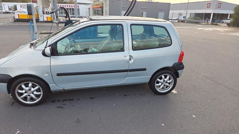 Gebraucht Renault Twingo 58 PS (42 kW) 2003 Silber Kleinwagen
