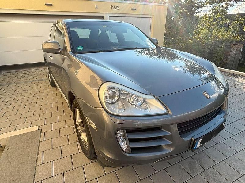 Grau Gebraucht 2009 Porsche Cayenne S SUV | 7.999 € - Bild 1/4