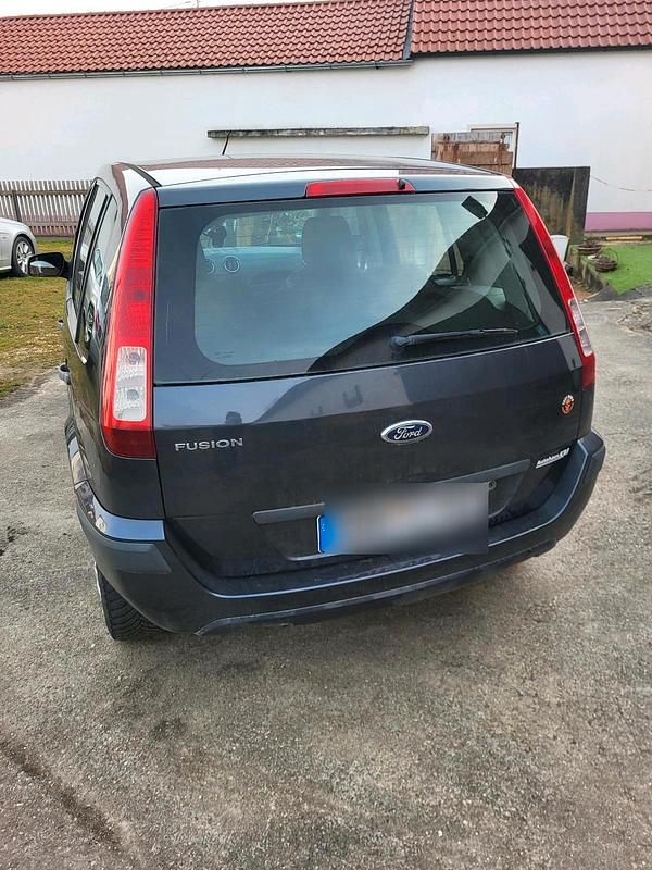 Gebraucht Ford Fusion 80 PS (58 kW) 2008 Grau Kleinwagen