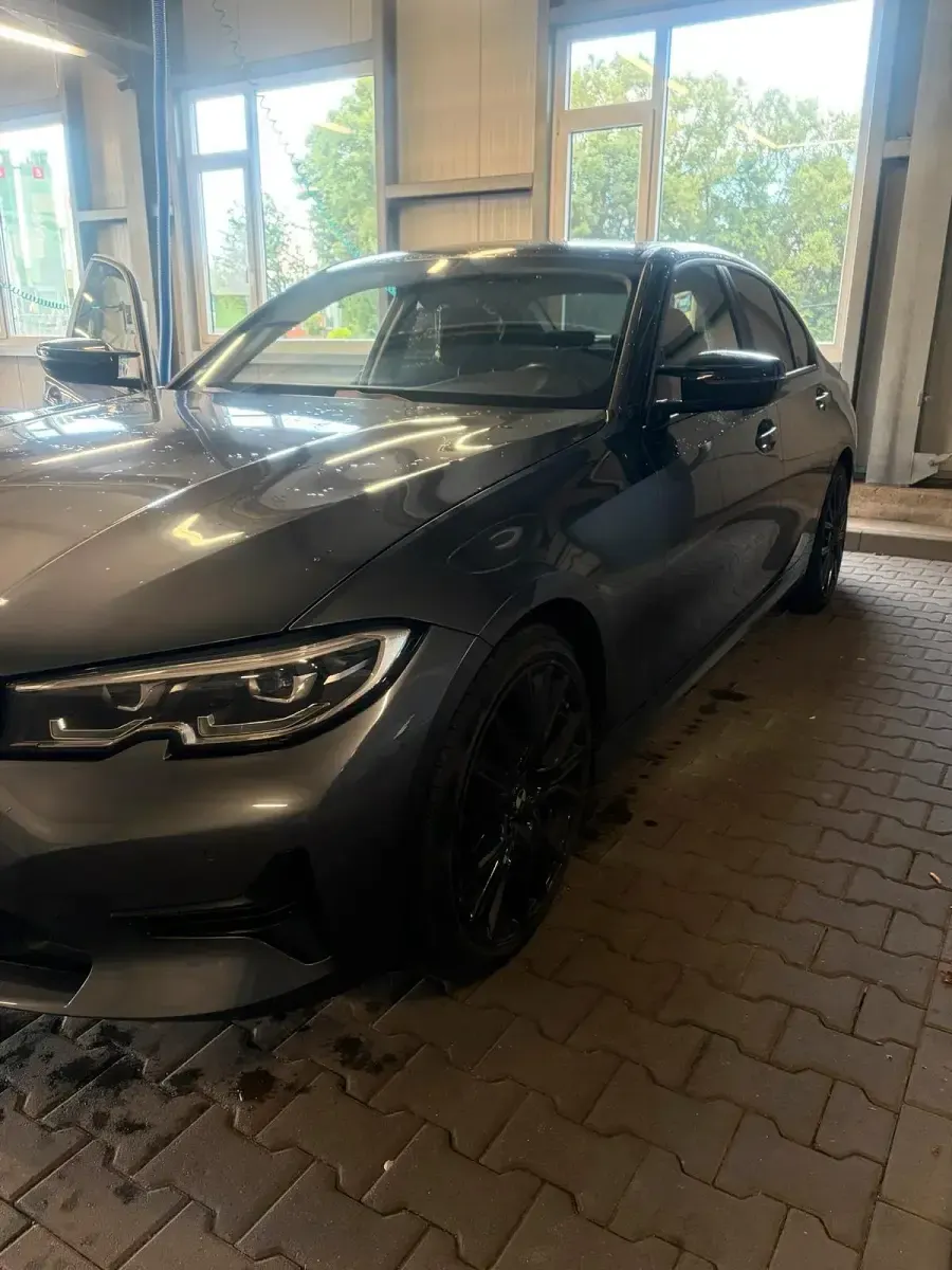 Gebraucht BMW 320 190 PS (139 kW) 2020 Grau Limousine