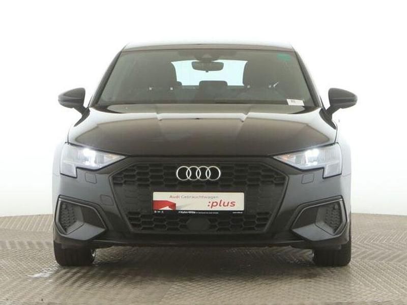 Gebraucht Audi A3 110 PS (80 kW) 2023 Brillantschwarz Limousine