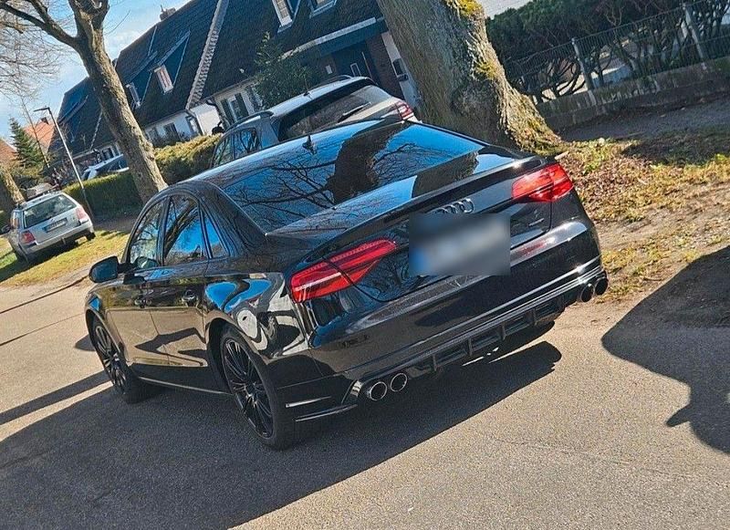 Gebraucht Audi A8 Ambiente 385 PS (283 kW) 2015 Schwarz Limousine