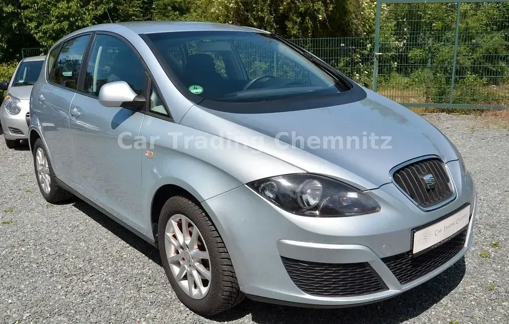 Gebraucht Seat Altea Reference 102 PS (75 kW) 2009 Silber Limousine