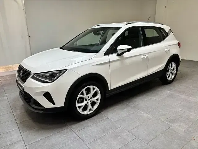 Gebraucht Seat Arona FR 150 PS (110 kW) 2023 Weiß SUV