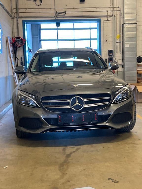 Gebraucht Mercedes C220 170 PS (125 kW) 2016 Grau Kombi