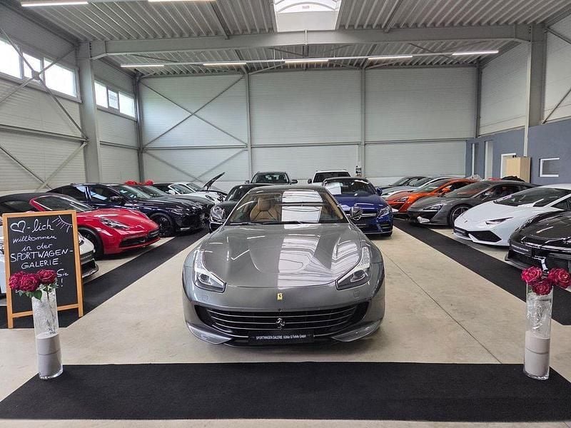Grau Gebraucht 2018 Ferrari GTC4Lusso Coupé | 219.989 € (Guter Preis) - Bild 1/4