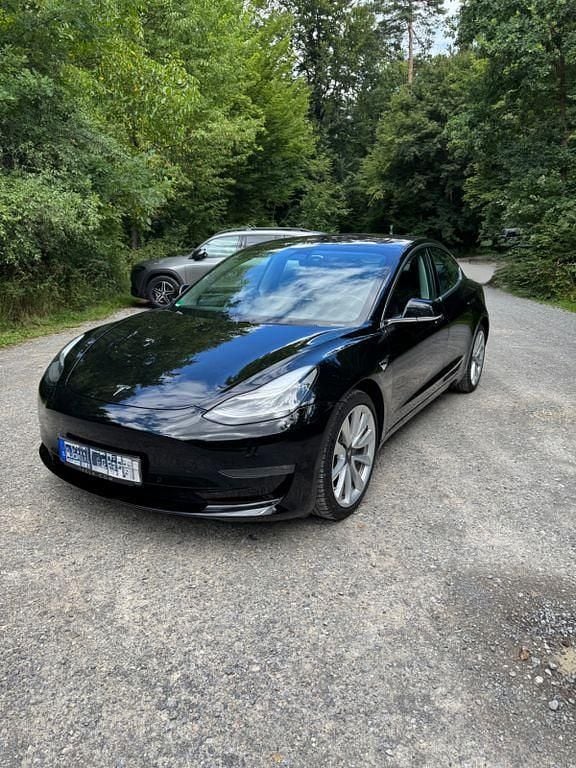 Schwarz Gebraucht 2019 Tesla Model 3 Long Range Limousine | 22.200 € (Teuer) - Bild 1/4