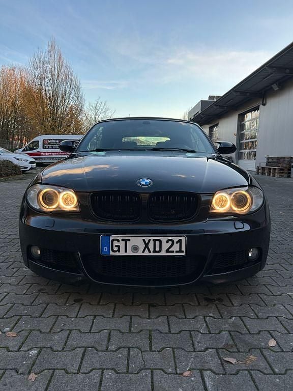 Schwarz Gebraucht 2008 BMW 118 Cabriolet M Sport Cabrio | 4.990 € (Guter Preis) - Bild 1/4