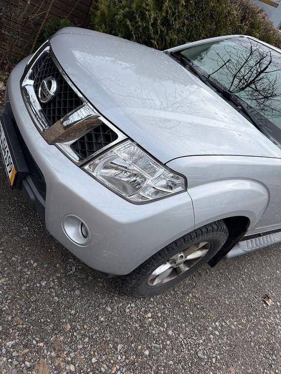 Gebraucht Nissan Navara 190 PS (139 kW) 2011 Silber Abholung