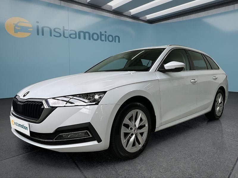 Weiß Gebraucht 2024 Skoda Octavia Kombi | 30.149 € (Fairer Preis) - Bild 1/4