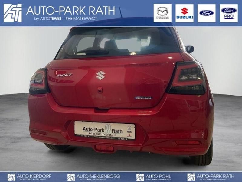 Neu Suzuki Swift Club 82 PS (60 kW) 2025 Burning red pearl metallic (rot) Kleinwagen