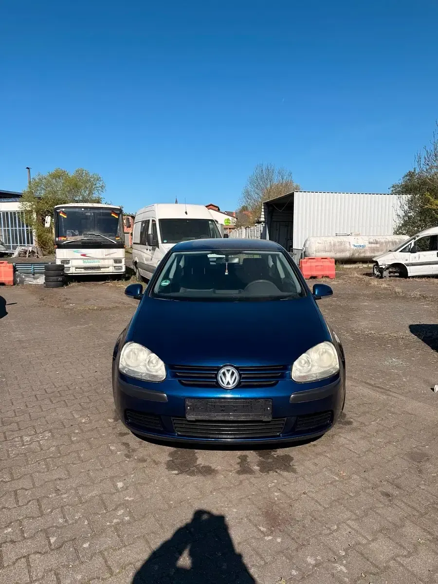Gebraucht VW Golf IV 105 PS (77 kW) 2005 Blau Limousine
