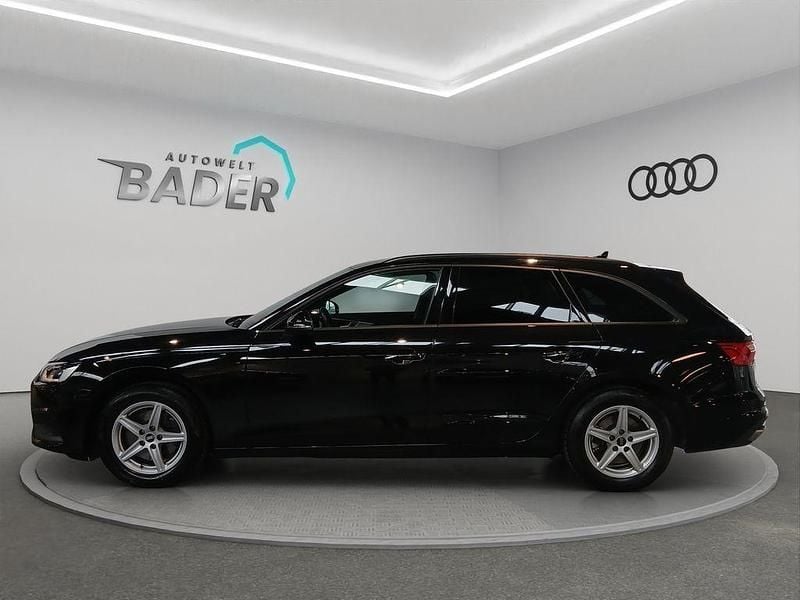 Gebraucht Audi A4 Business 163 PS (119 kW) 2023 Schwarz Kombi