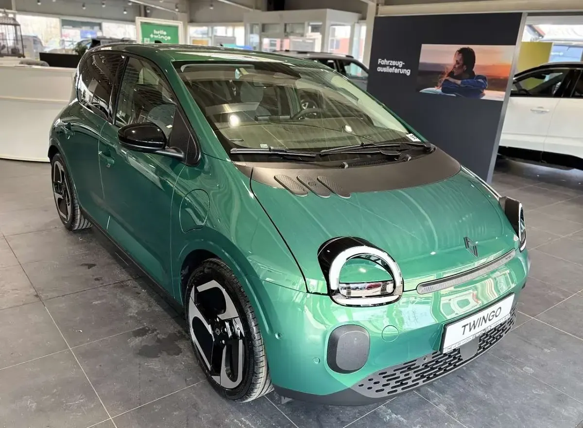 Neu Renault Twingo Urban 60 kW (82 PS) 2026 Schwarz Kleinwagen