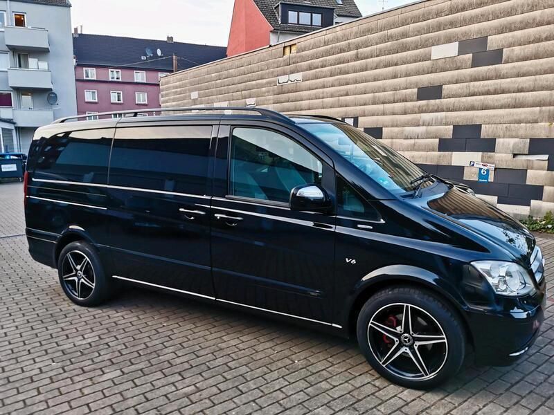 Schwarz Gebraucht 2011 Mercedes Viano Van / Kleinbus | 15.000 € (Fairer Preis) - Bild 1/4