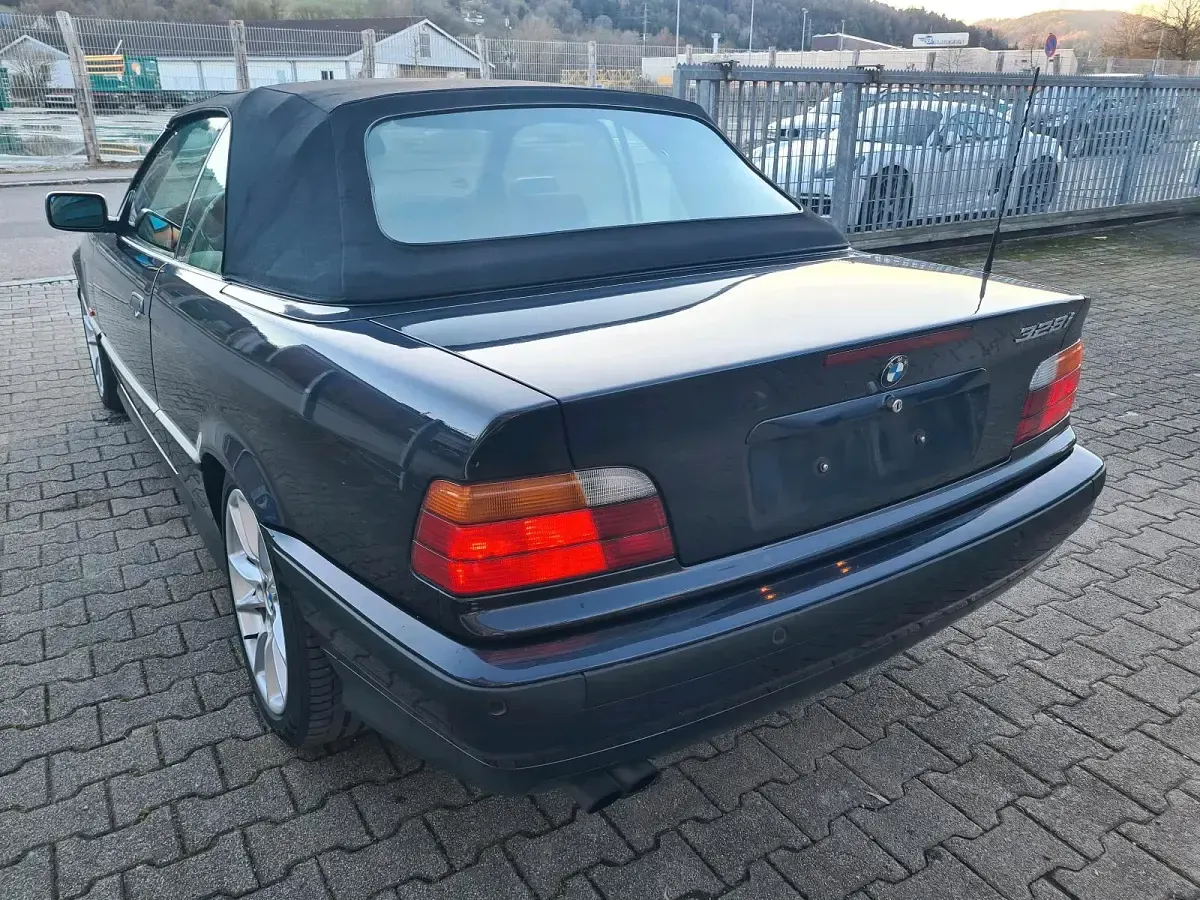 Gebraucht BMW 328 Cabriolet 193 PS (141 kW) 1997 Violet Cabrio