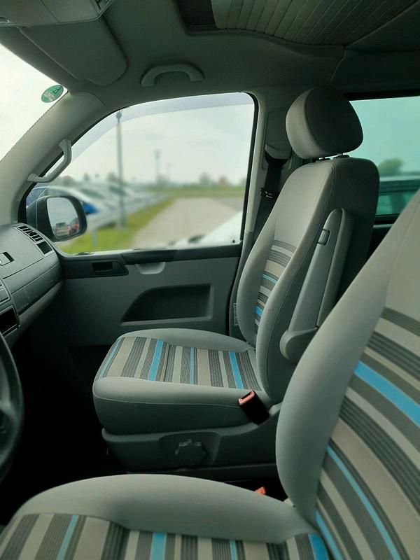 Gebraucht VW California Beach 179 PS (131 kW) 2012 Violet Van