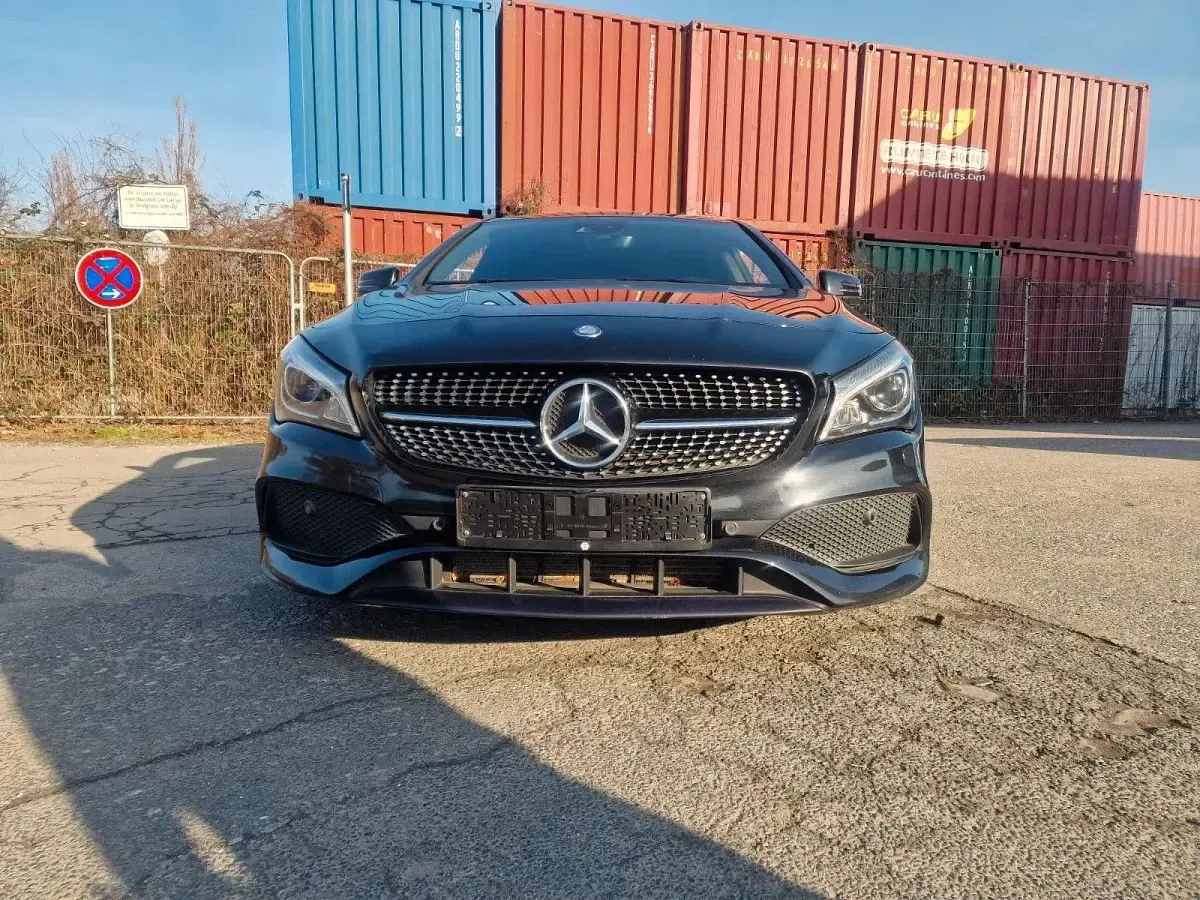 Gebraucht Mercedes CLA220 Shooting Brake 177 PS (130 kW) 2016 Schwarz Kombi