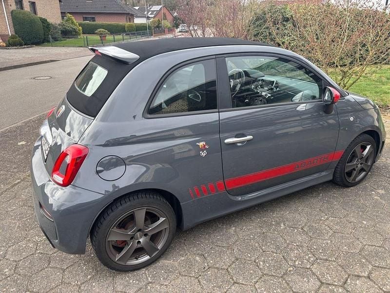 Usado Abarth 500C 145 HP (106 kW) 2017 Cinzento Cabrios