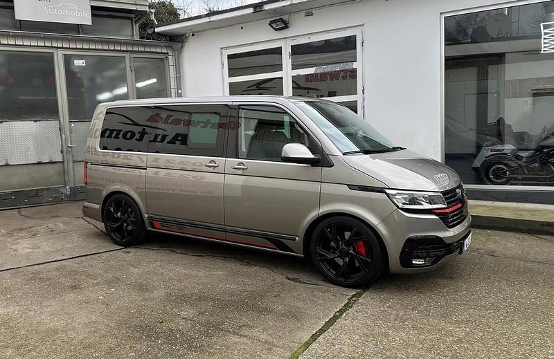 Second-hand VW Multivan Generation Six 199 CP (146 kW) 2020 Maro Monovolum