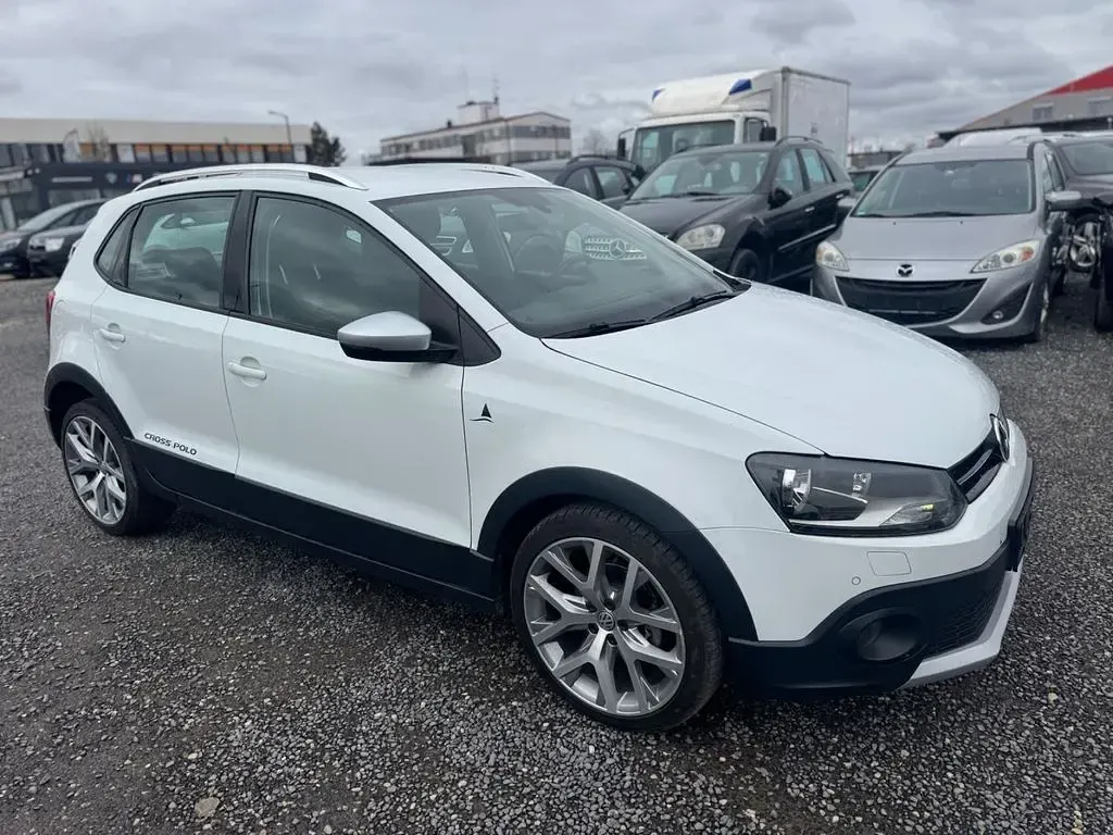 Gebraucht VW Polo Cross 90 PS (66 kW) 2015 Weiß Kleinwagen