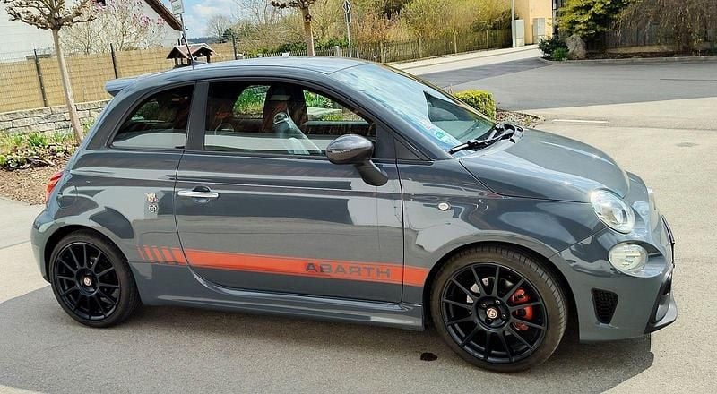 Usado Abarth 695 165 HP (121 kW) 2017 Cinzento Citadino