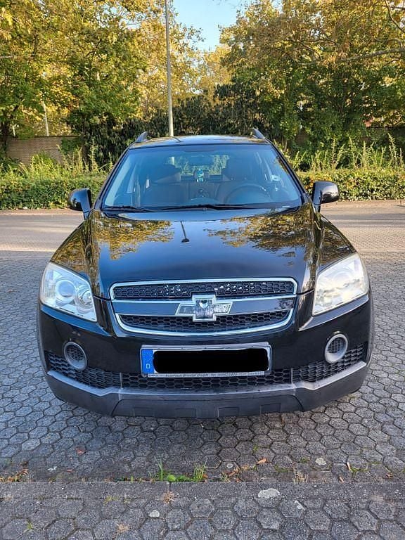 Schwarz Gebraucht 2007 Chevrolet Captiva LS SUV | 1.700 € (Superpreis) - Bild 1/4