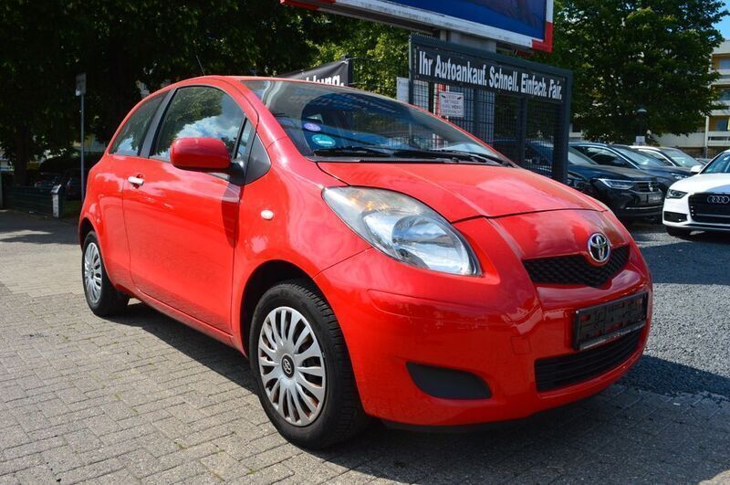 Rot Gebraucht 2011 Toyota Yaris Cool Kleinwagen | 2.800 € (Fairer Preis) - Bild 1/4