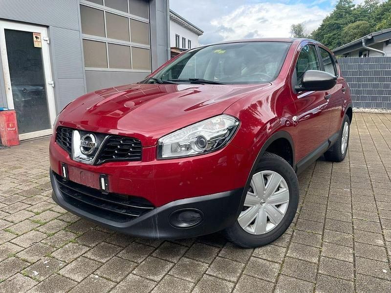 Rot Gebraucht 2011 Nissan Qashqai SUV | 4.200 € (Guter Preis) - Bild 1/4