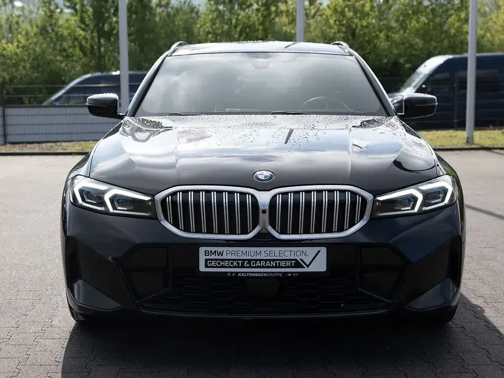 Gebraucht BMW 320 M Sport 184 PS (135 kW) 2025 Schwarz Kombi