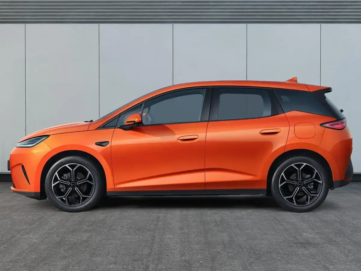 Neu BYD Dolphin Comfort 155 kW (212 PS) 2026 Orange sunset Kleinwagen